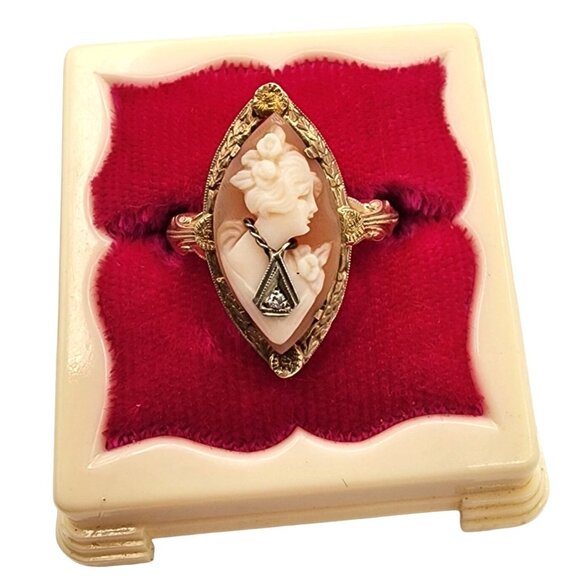 Vintage Cameo Ring With Diamond Accent In Ornate Gold Setting Original Box RARE - Picture 2 of 14